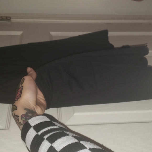 Romwe Scallop Edge Spandex Biker Shorts w Pockets - Picture 2 of 3